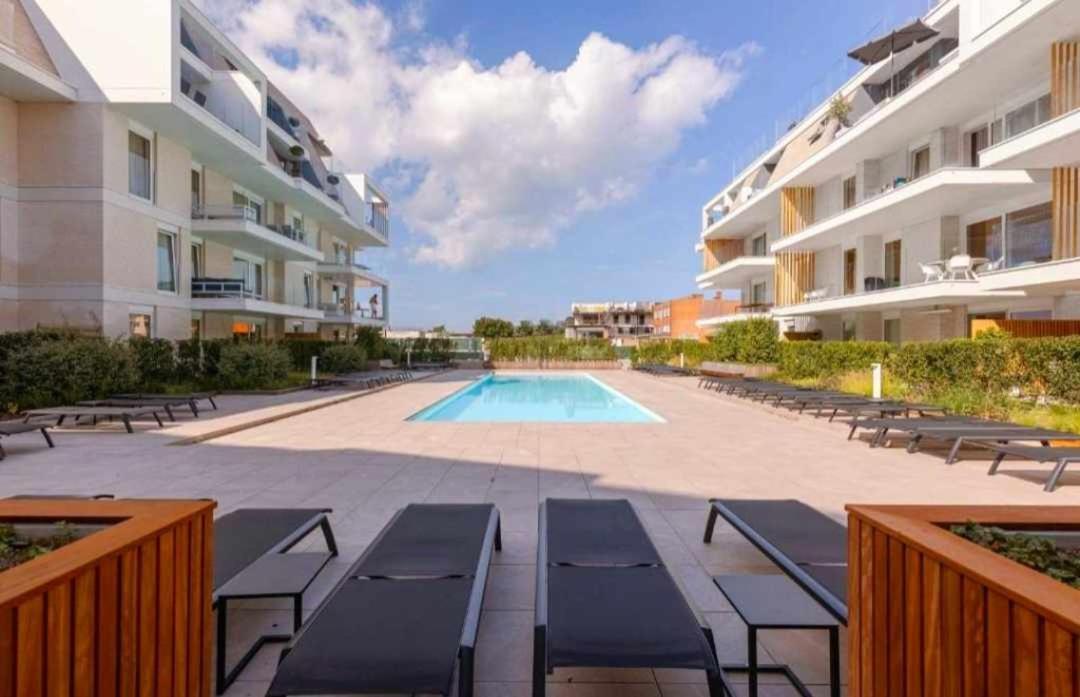 Villa Creole 0308 Luxe Appartement Met Verwarmd Zwembad Nieuwpoort Jachthaven Exteriör bild
